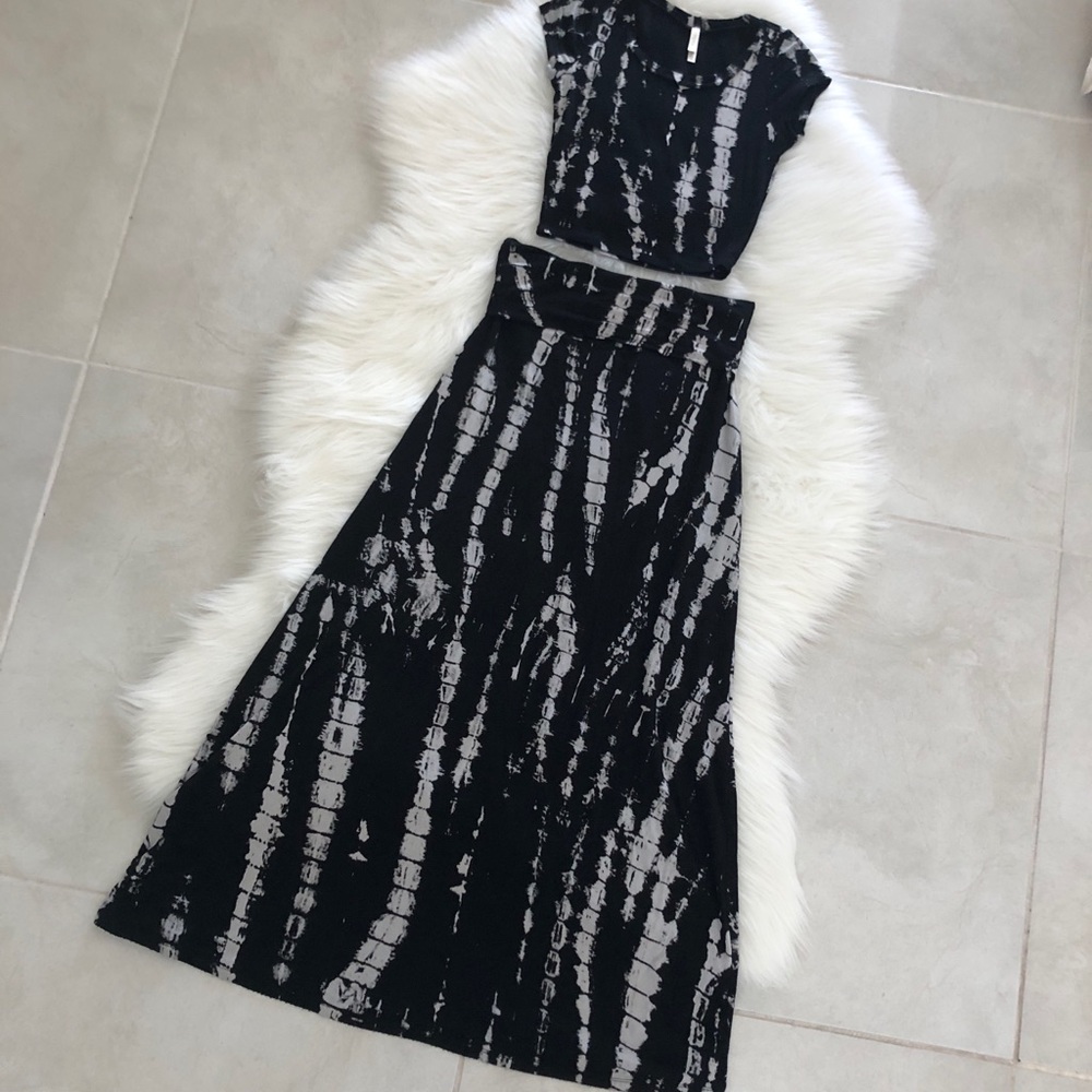 Tie Dye Maxi Skirt & Crop Top, size Small - Picture 5 of 7